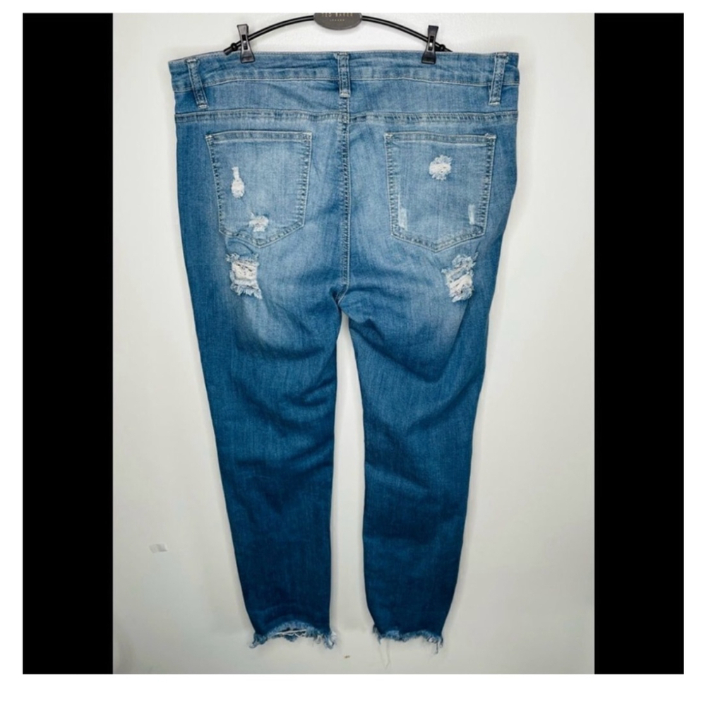 American Bazi Blue Distressed Denim Jeans Size 1X - Picture 4 of 6